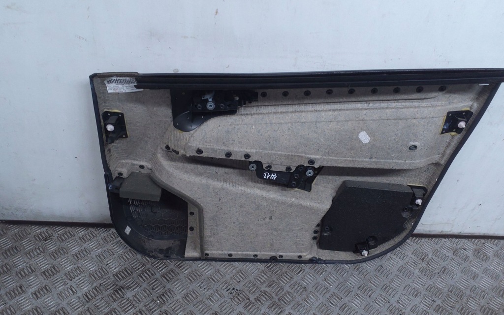 2005 opel astra h обшивка дверь передних 13177105 Недорого