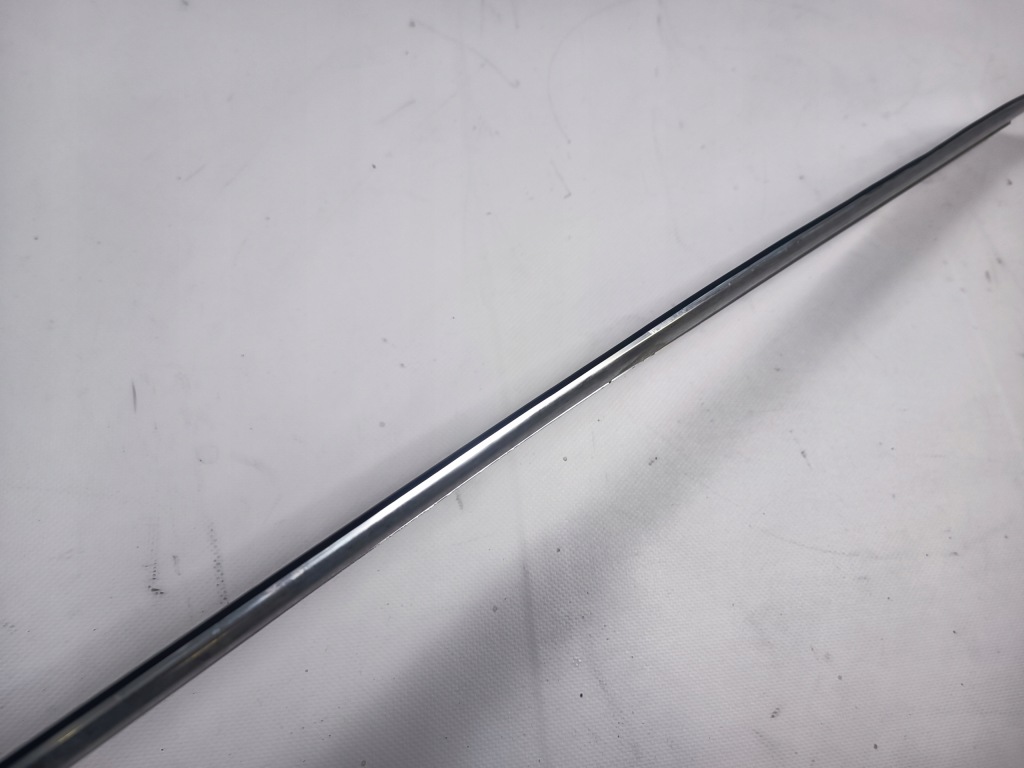 Молдинг хром права nad скло mercedes sl r107 в Україні