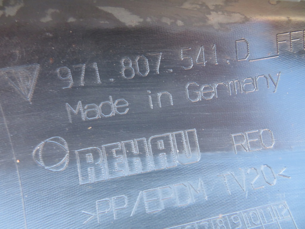 фото №11, Накладка спойлер захист плита бампера перед porsche panamera ii 971