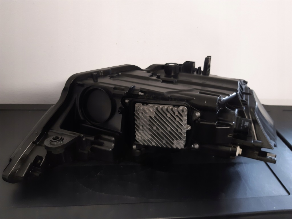 фото №7, Audi a6 c8 full led 4k0 941 039 ліва