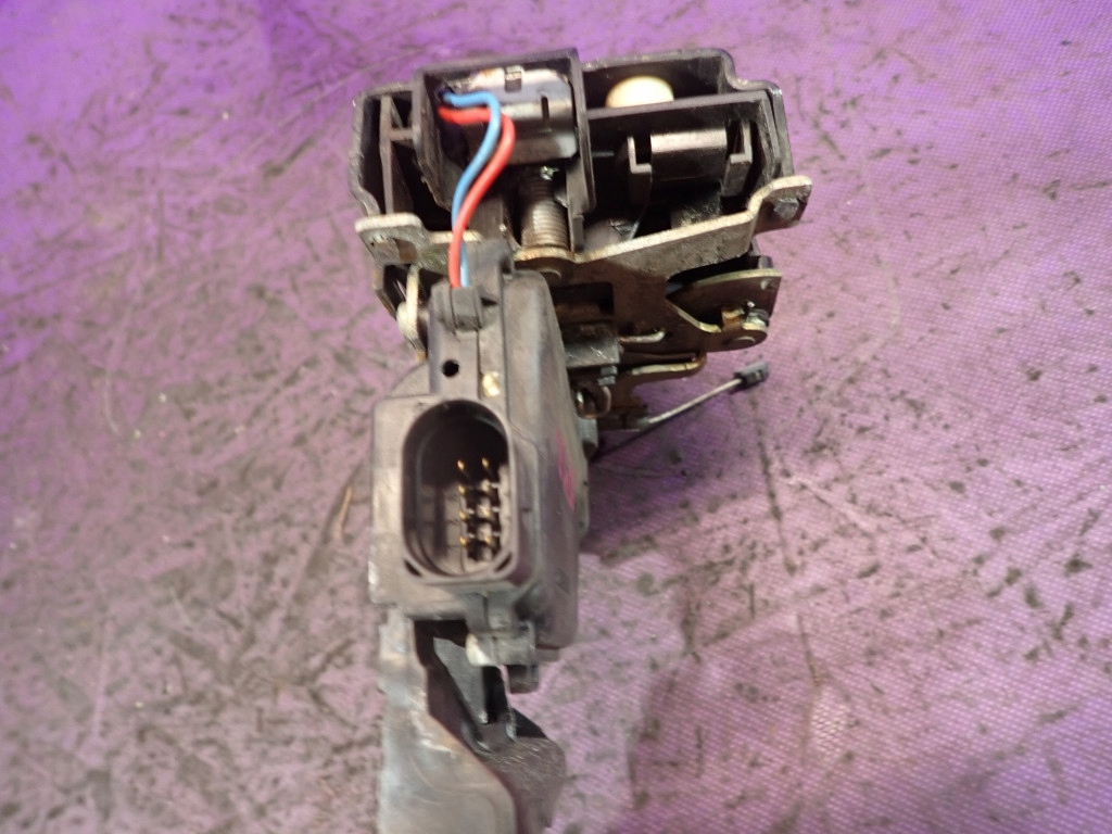 фото №5, Vw golf iv hb 5d 97-06 замок перед правый 8 pin