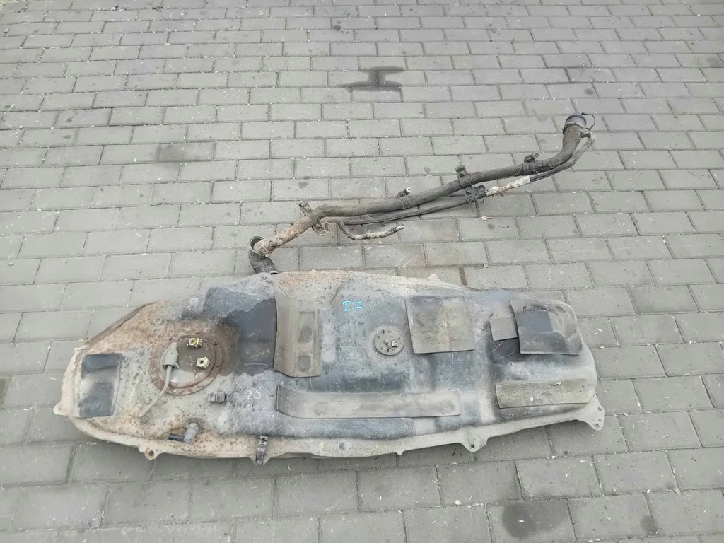 фото №1, Toyota rav4 iii бак пального 2.2 d4d заливна горловина труба 06-12