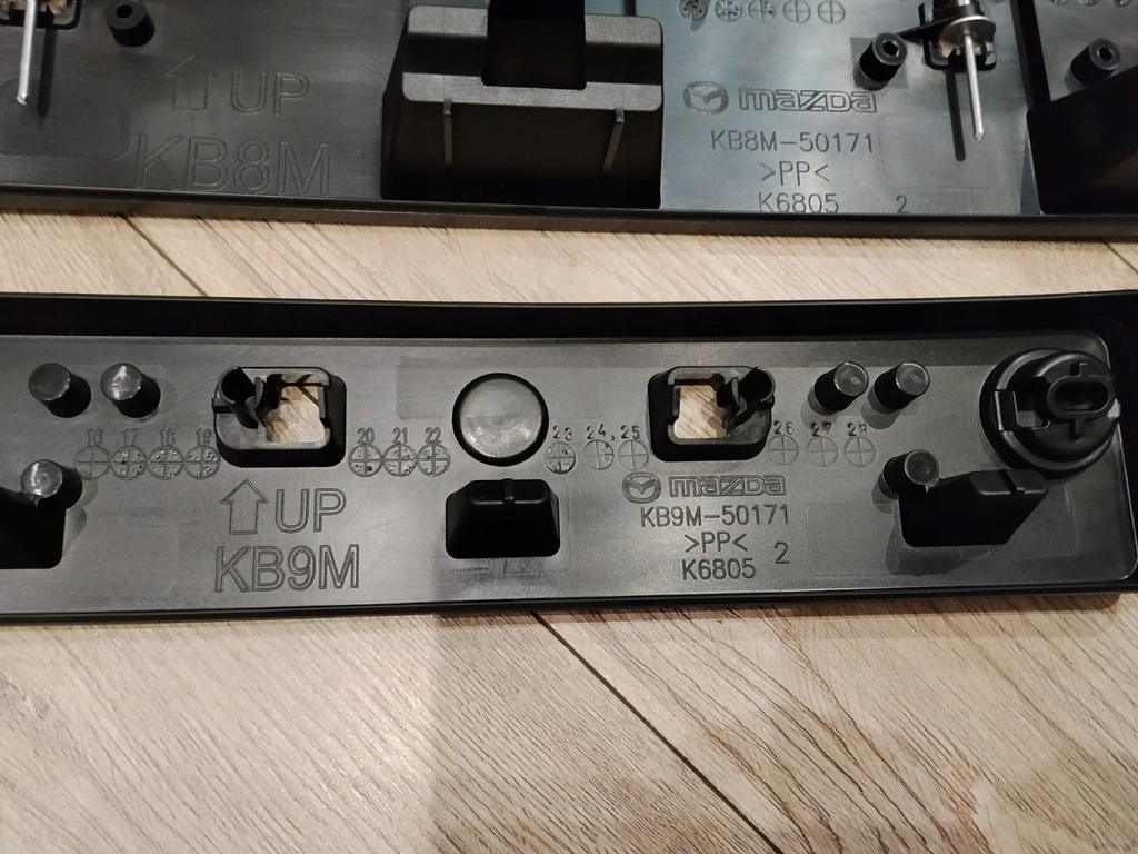 фото №8, Рамка номерного знака регистрационный бампера перед mazda cx-5 kb8m50171