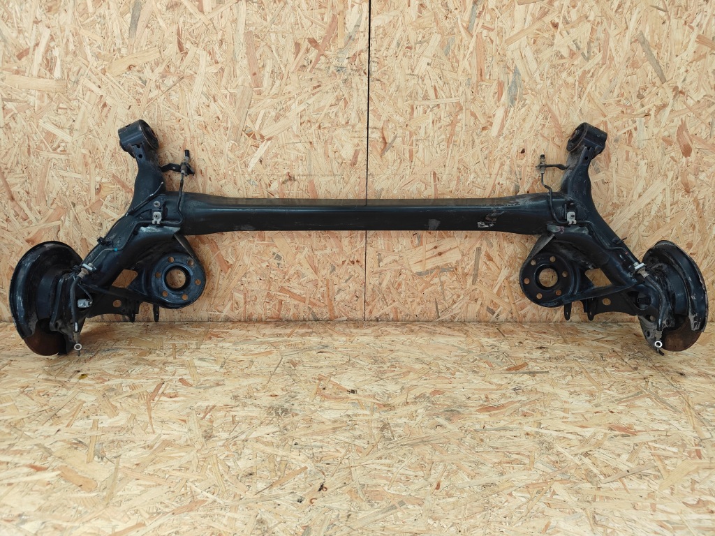 Купити Балка задня toyota auris i e15 2006-2012