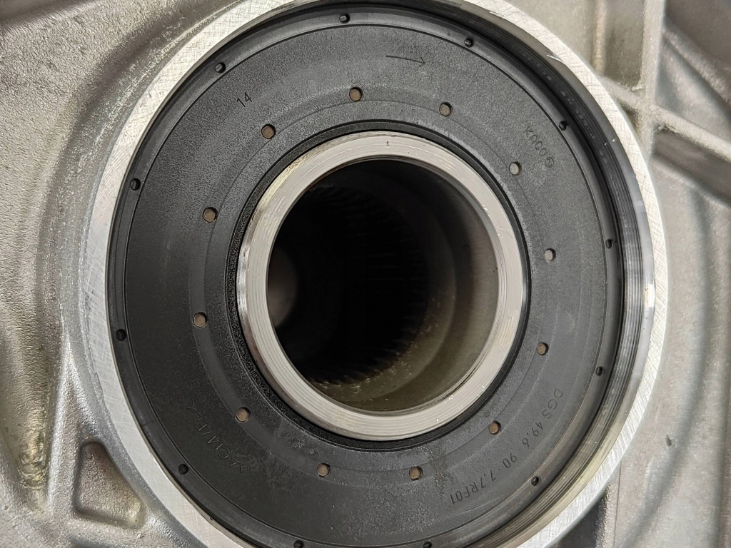 Редуктор коробки atc13 bmw m5 f90 m8 f92 f93 x5m f95 x6m f96 f97 x3 8747764 в Украине