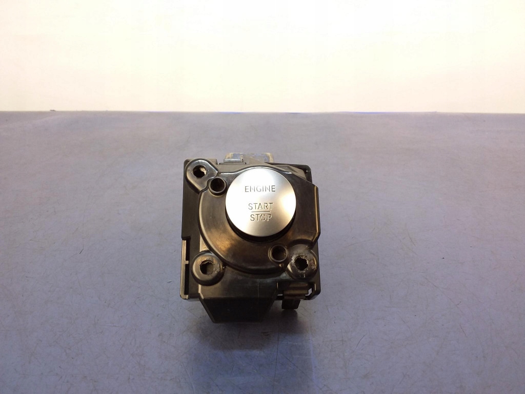 Купить Mercedes a w176 рестайлинг  замок зажигания a2469054803