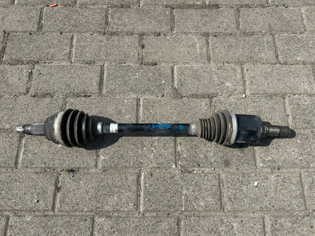 фото №1, Maserati levante 2.0 hybrid приводной вал правая перед шарнир