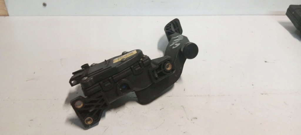 фото №1, Педаль газа потенциометр audi a3 8l 1j1723503s