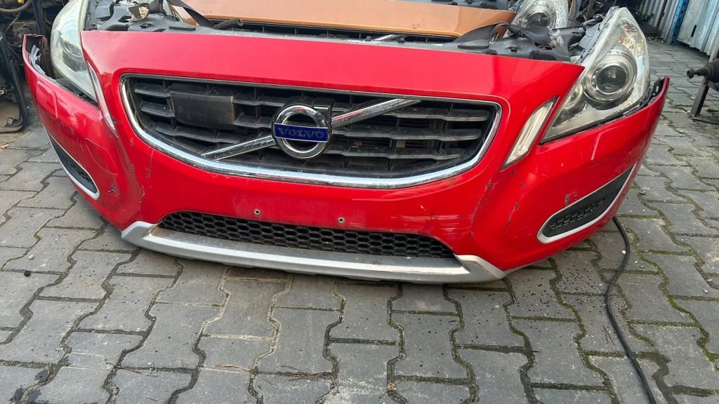 Купить Бампер перед передний радар sprysk volvo v60 10-13