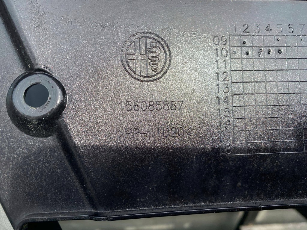 Alfa romeo giulietta бампер перед передний ксенон 156085887 Доставка