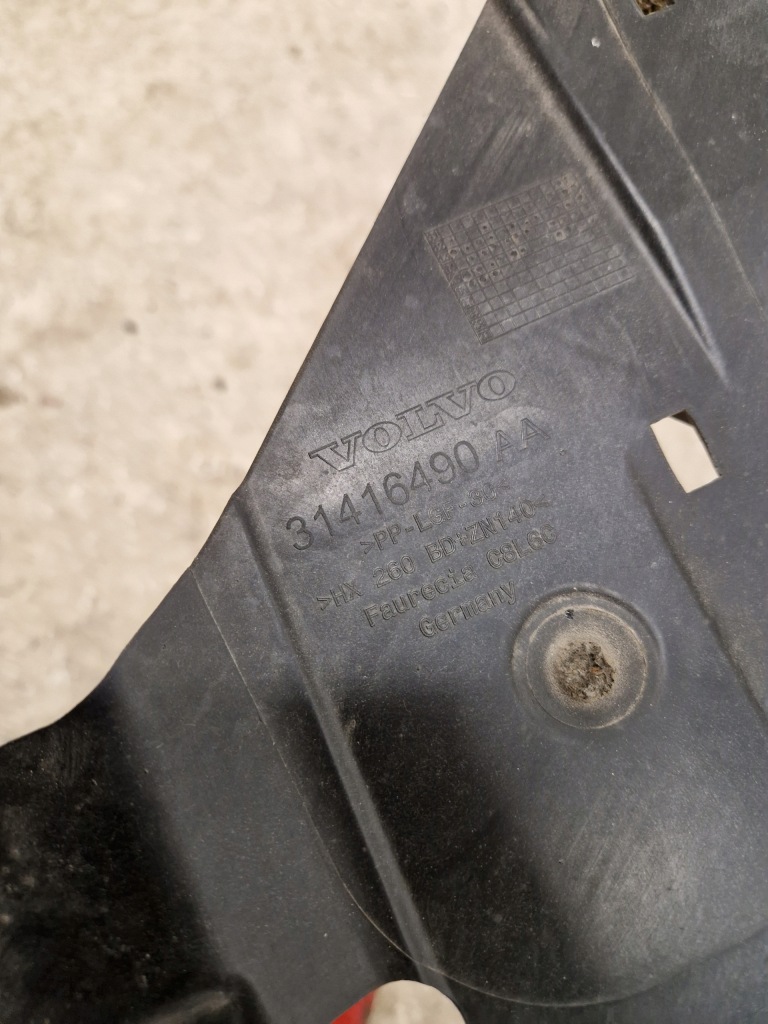 Volvo v40 2012-2019 pas передній підсилювач передній бампера 31416490 Оригінал