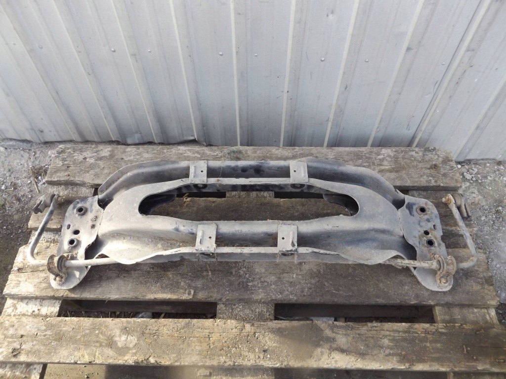 Купити Alfa 147 підрамник задній