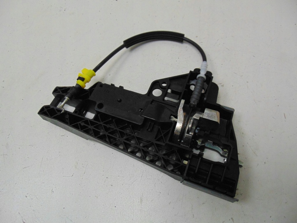 фото №10, Кронштейн кронштейн ручка audi a5 8t01837885