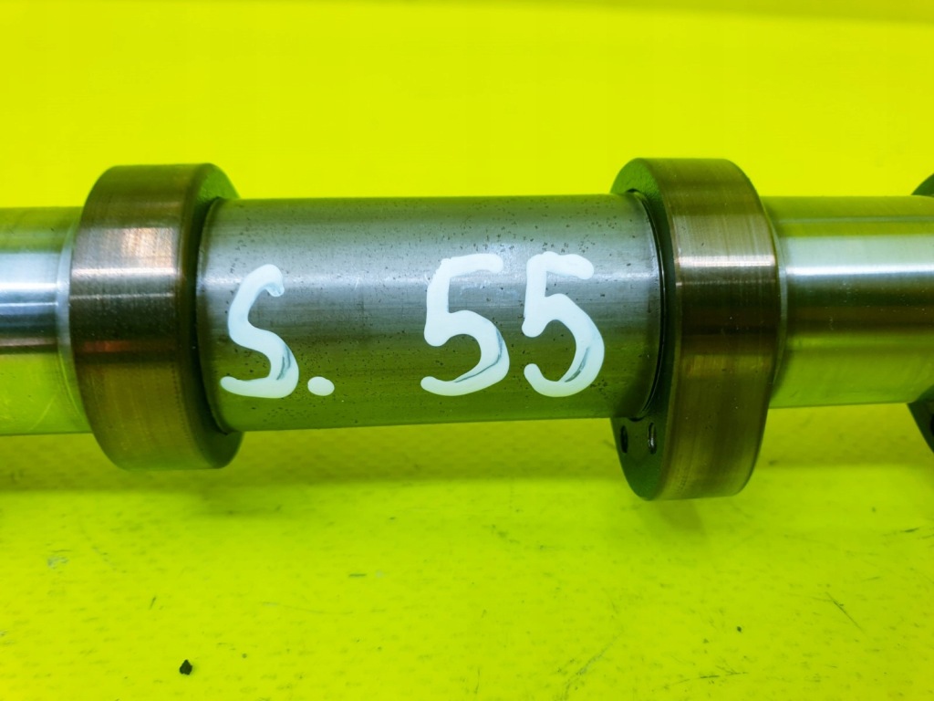 Вал распределительного вала впускной  discovery sport 1.5 phev pt153 Цена