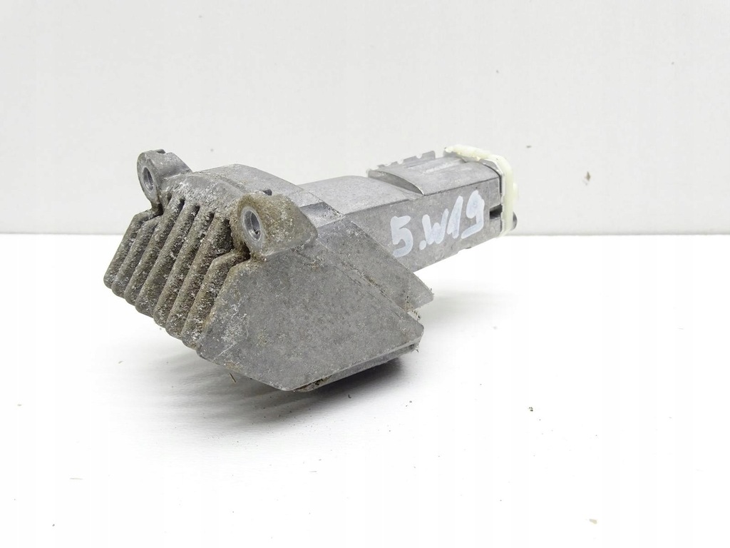 фото №1, Преобразователь модуль света ксенон led правая 18592000 bmw f10 f11 lci