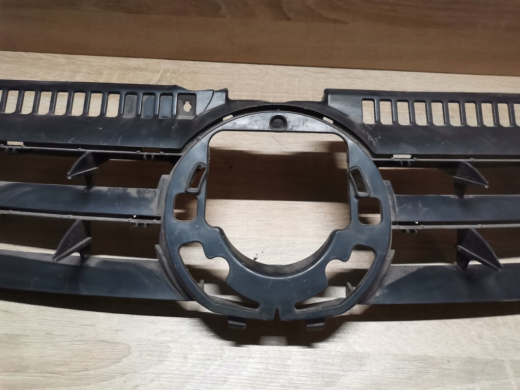 фото №12, Решётка радиатора решётка радиатора vw golf v 5 plus 05-09 5m0853655a