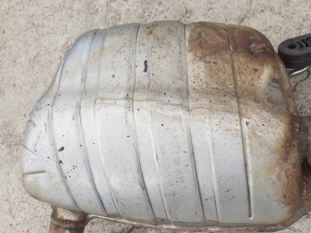 Mercedes c w204 2.2 cdi гаситель конечный 2044911601 Доставка