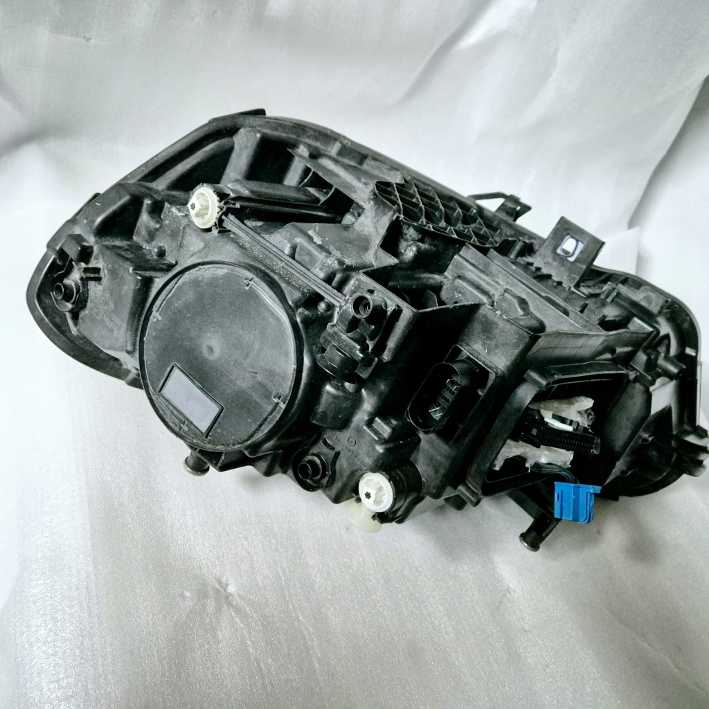 Mercedes cla w118 multibeam фара правий full led європа Зі Шроту