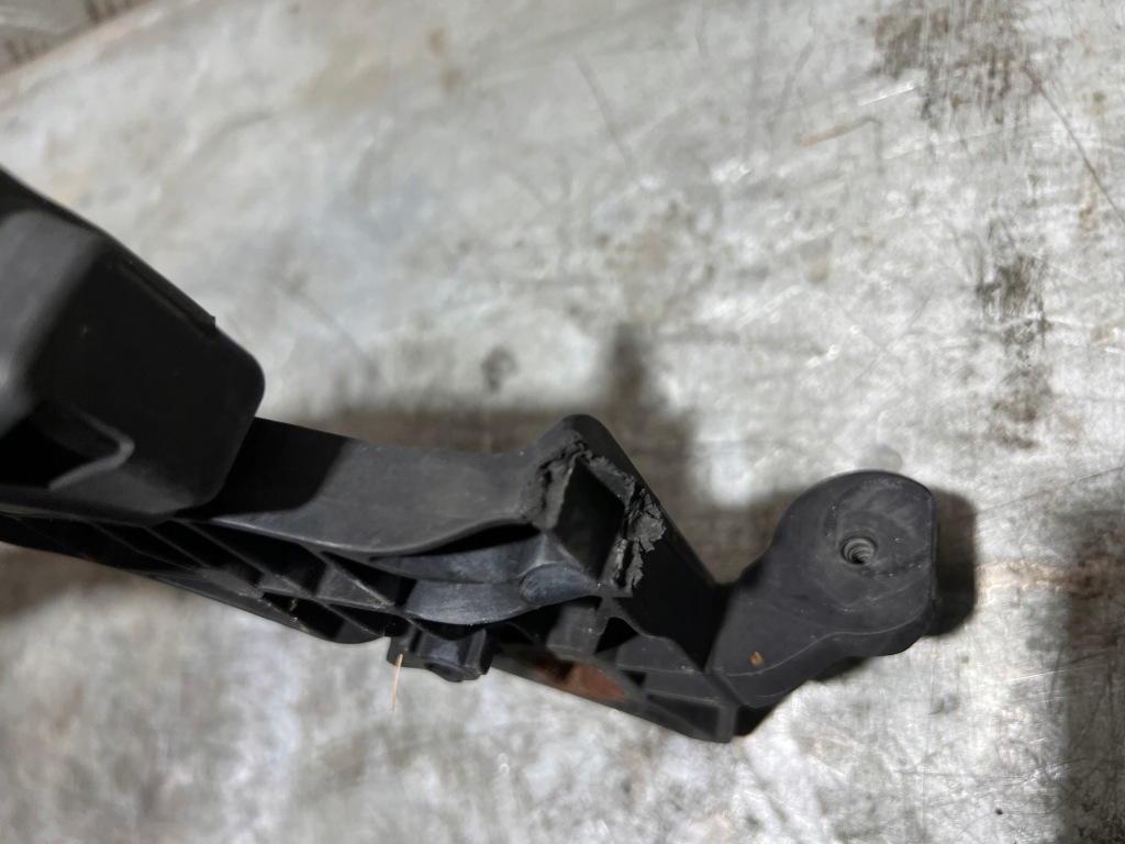 фото №7, Усилитель поперечина верхнего mercedes w213 e-klasa 2136201801