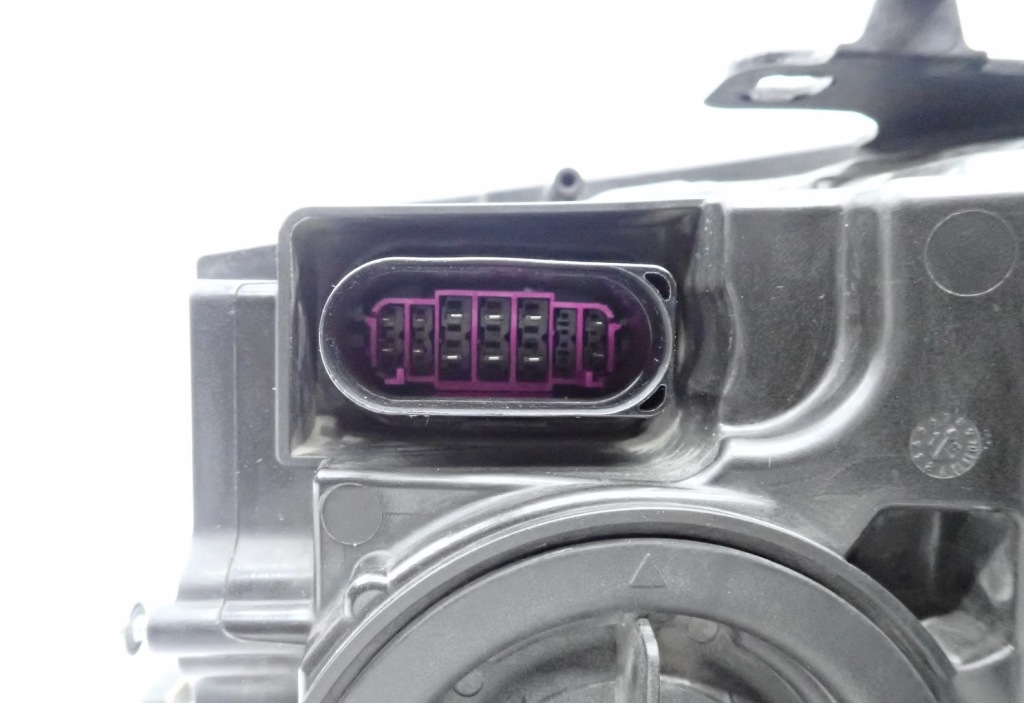 Фара правый  matrix led рестайлинг  audi a8 d4 4h0941036 Доставка