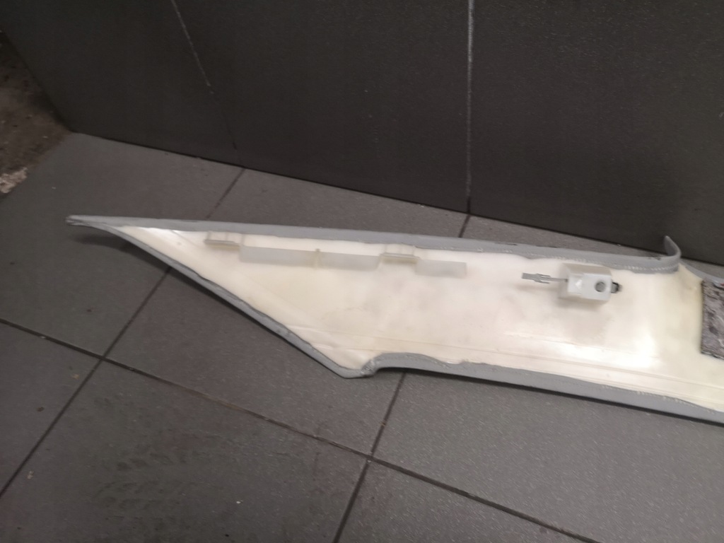 фото №16, Захист стійка правий задня vw phaeton 3d5867288j