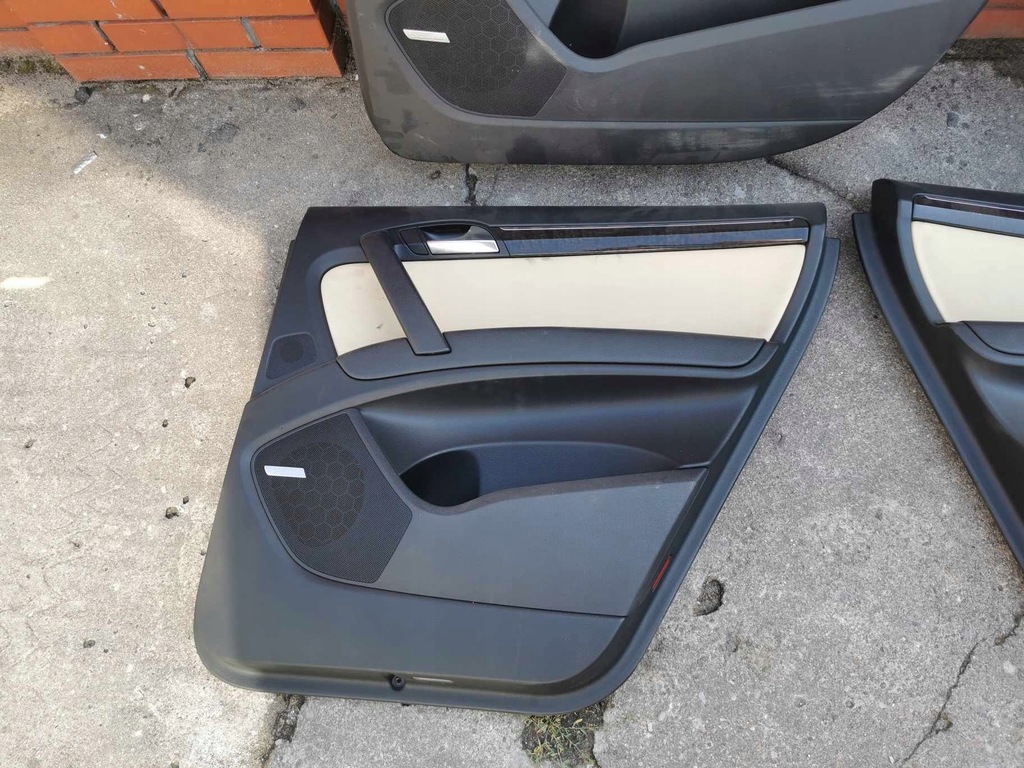 фото №4, Обшивки дверь комплект audi q7 4l