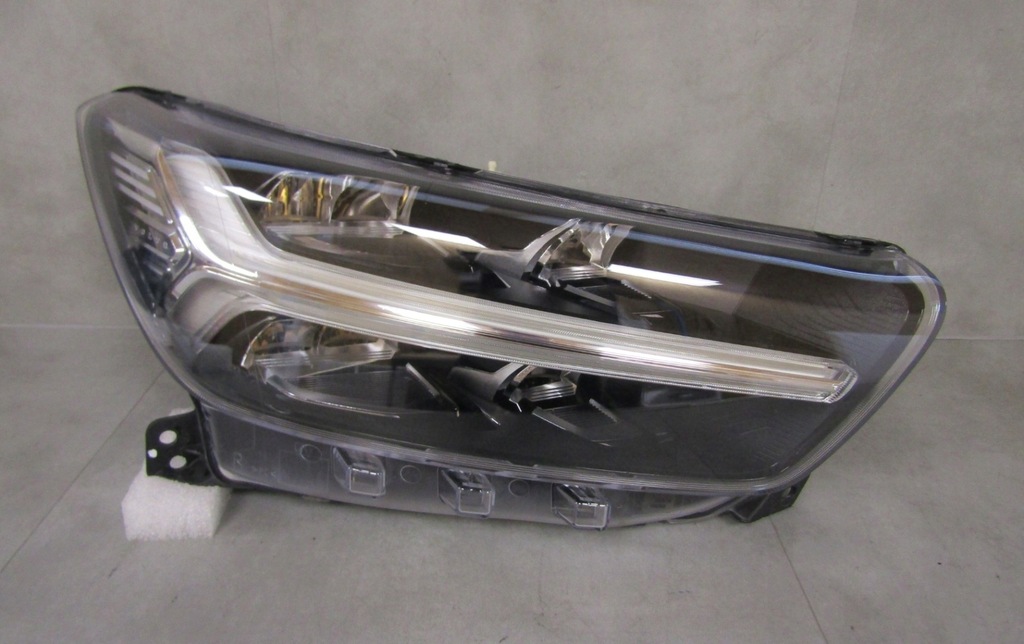 фото №1, Лампа перед volvo xc40 full led mid 17-22 rh правая 31446785