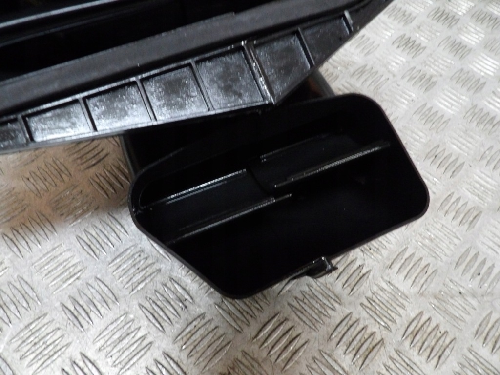 фото №6, Jeep grand cherokee wk2 корпус кронштейн основание фильтра салонный