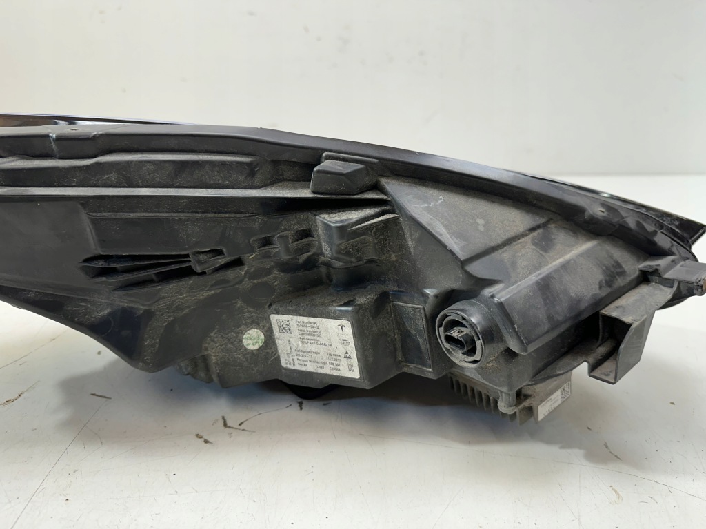 Фара левая перед tesla 3 рестайлинг  y Цена