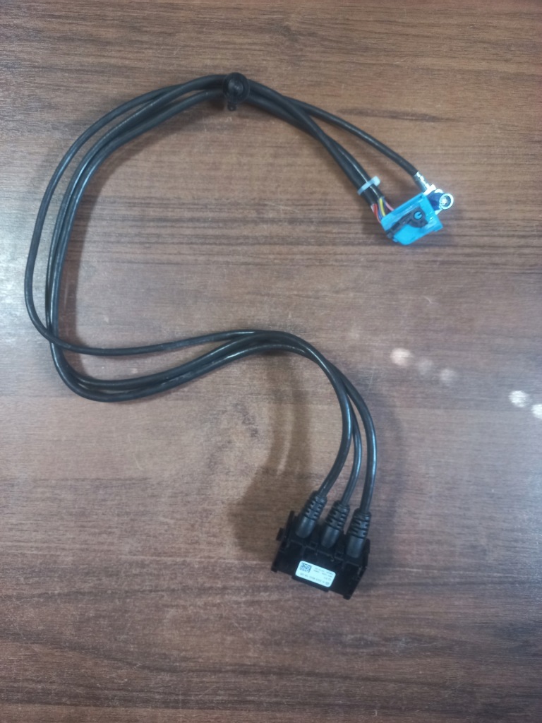 фото №1, Шланг соединитель зарядное устройство mercedes w223 w232 1