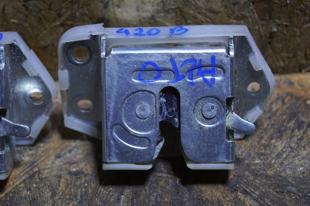 фото №4, Nissan pixo suzuki alto замок кришки задня