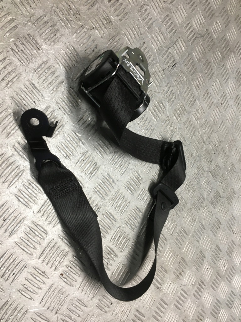 Купить Corsa d ремень безопасности правый  перед 607707800e