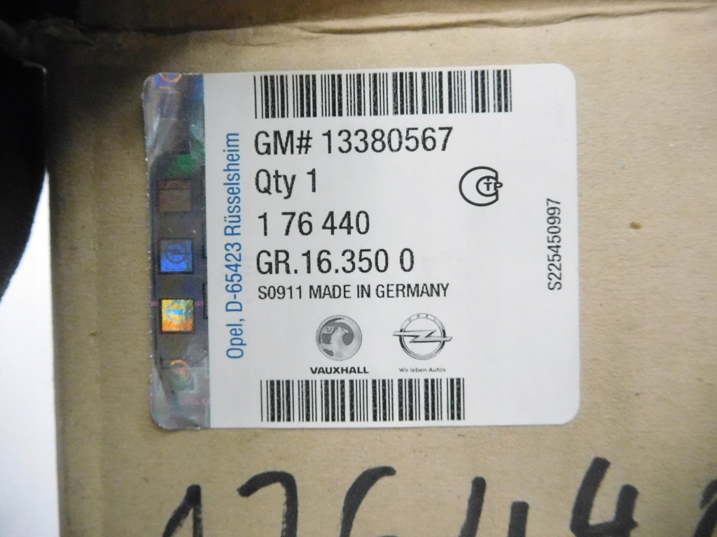 Ручка крышки багажника opel astra j оригинальный номер 13380567 Киев