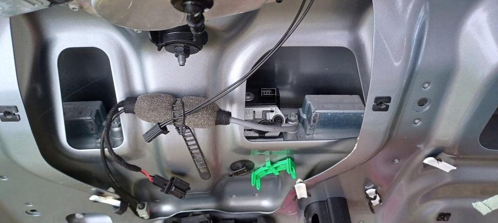 фото №8, Крышка багажника задняя багажника audi q7 4l 4l0827159a