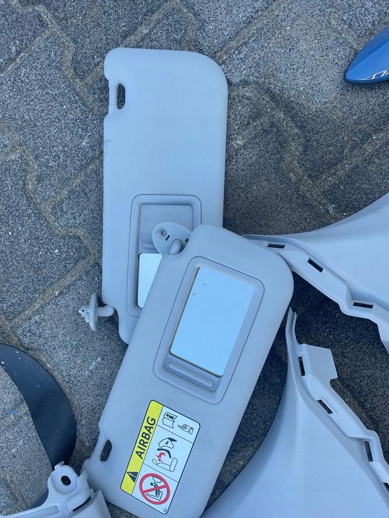 фото №1, Toyota yaris iv козирок