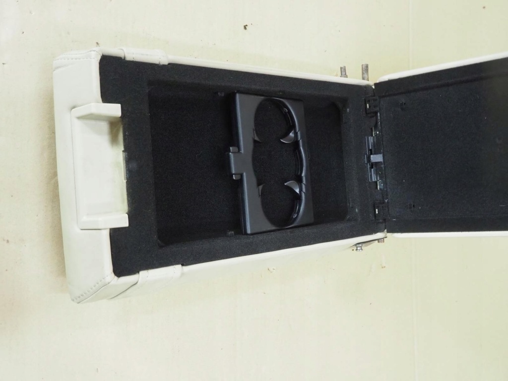 фото №14, Skoda superb i подлокотник задняя na кружки бардачок