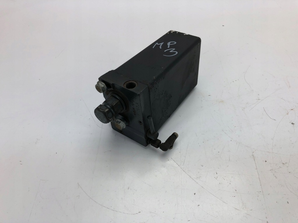 фото №1, Mercedes actros mp2 mp3 помпа опрокидывания подъёма кабины 0015534101