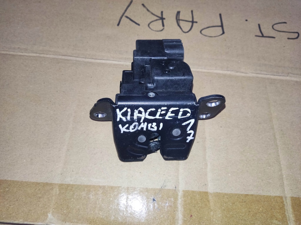 фото №1, Замок крышки багажника kia ceed i lift kombi lata 2009-2012