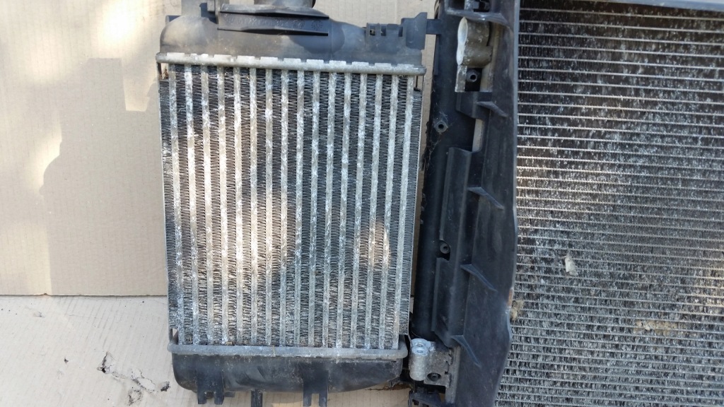 Pas передній радіатор dacia lodgy 1.5 tdi Доставка