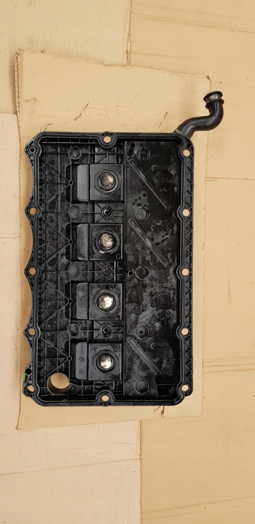 фото №4, Крышка клапанов ford transit mk7 2.4 tdci