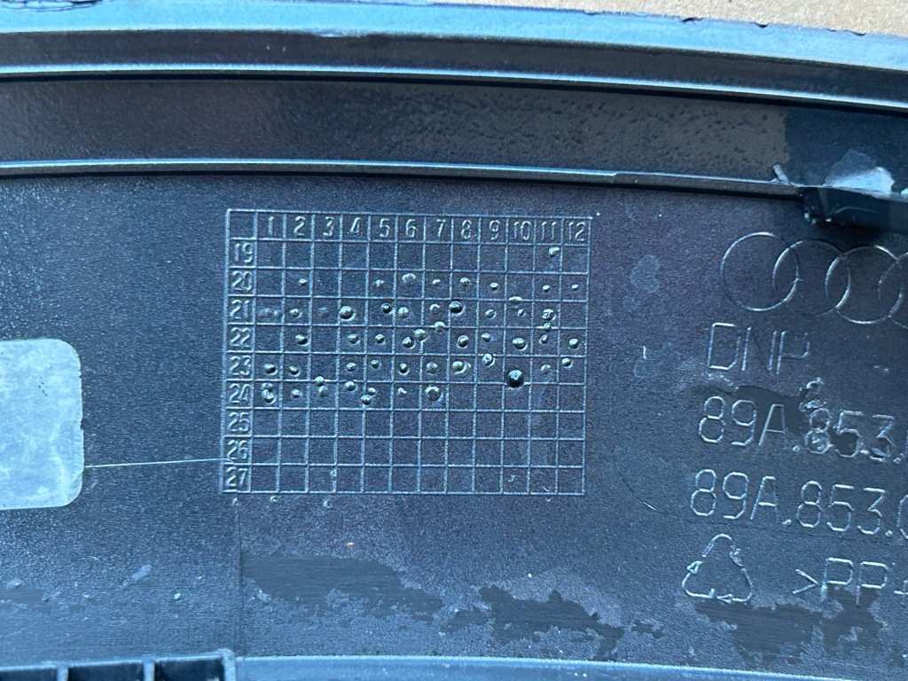 фото №8, Audi q4 sportback e-tron ліва молдинг крила перед передня