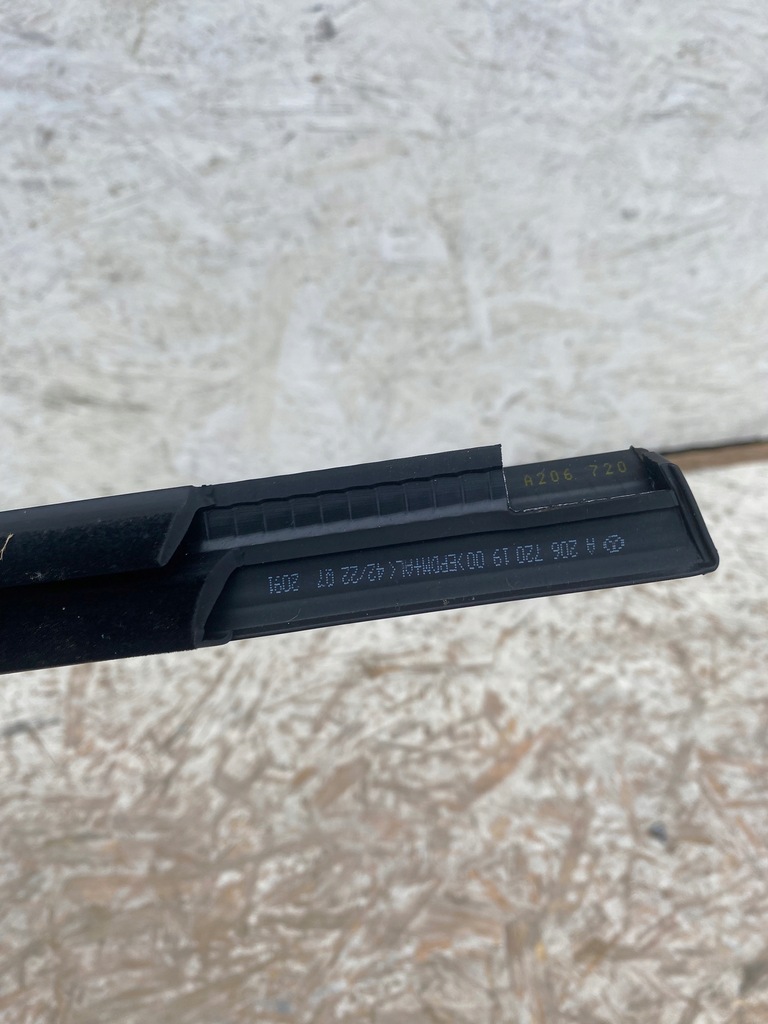 фото №8, Молдинг уплотнитель декоративная a2067201900