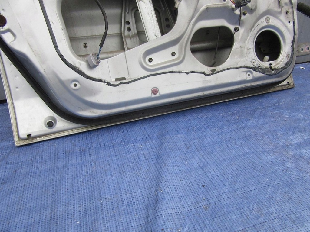 фото №13, Suzuki grand vitara i 2002 дверь левая перед полный