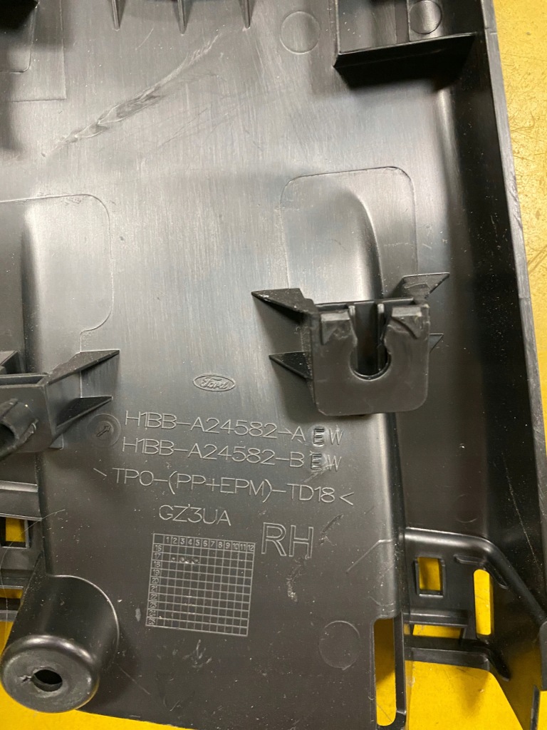 фото №4, Защита обшивка стойка b правый ford fiesta mk8