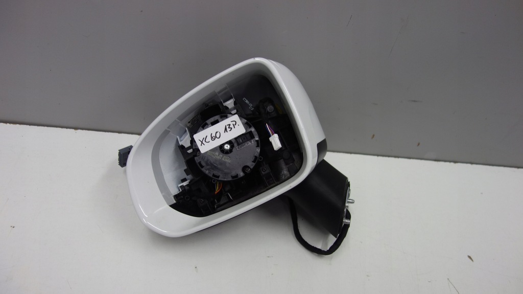 фото №1, Volvo xc60 ii зеркало наружное левая 13pin