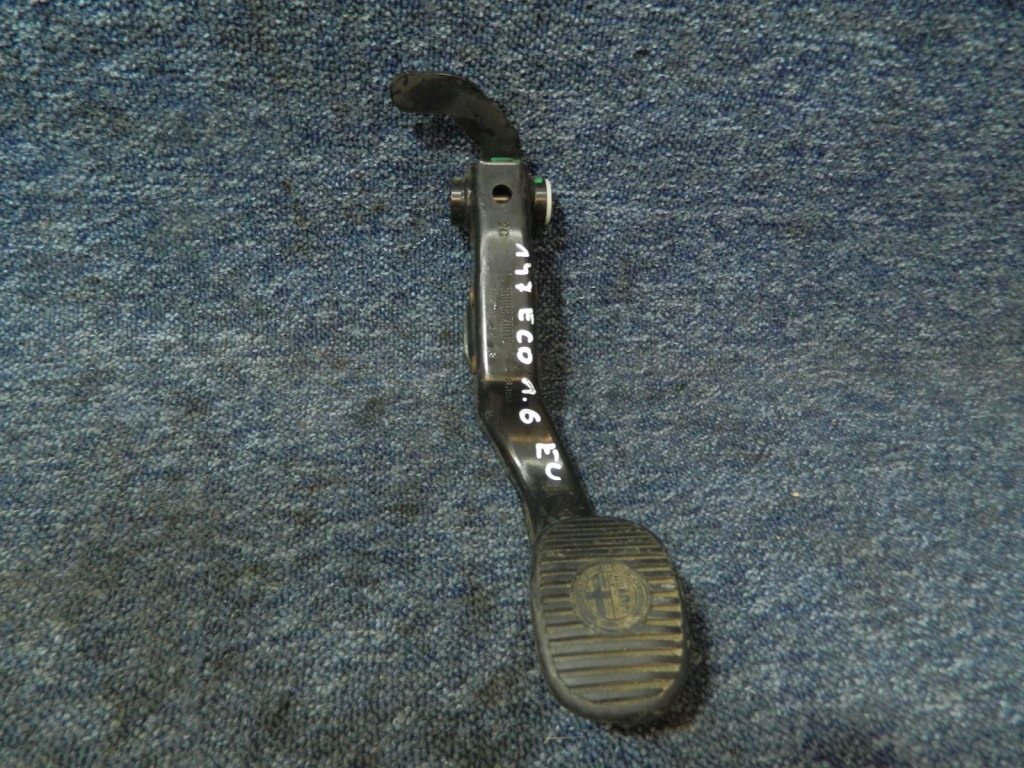 фото №1, Педаль тормоза alfa romeo 147 1.6 16v ts 00-10r.