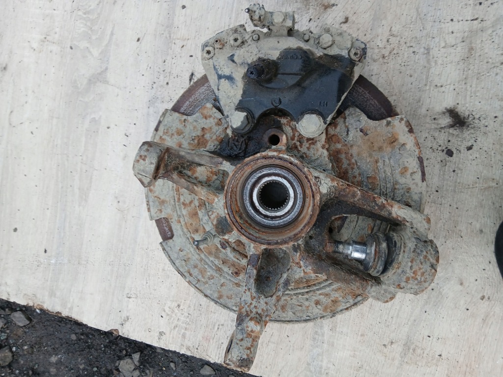 Mercedes w163 3.2 b поворотний кулак лівий задній в Україні