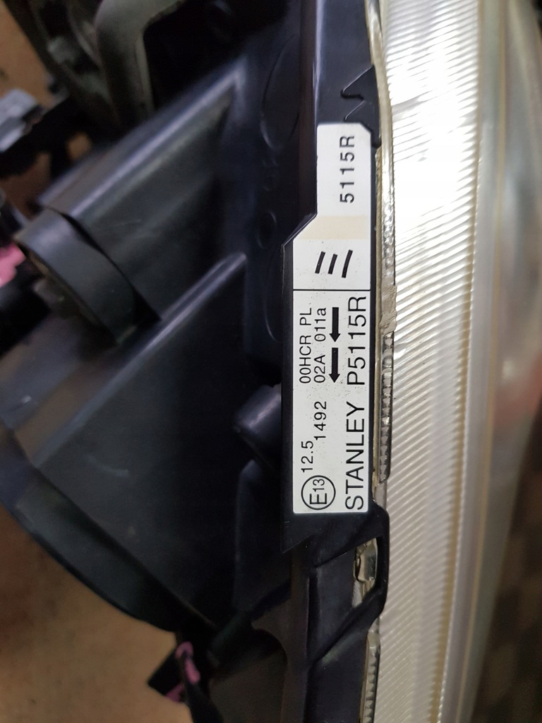 фото №8, Фара лампа правая mazda 5 lift 8-10r