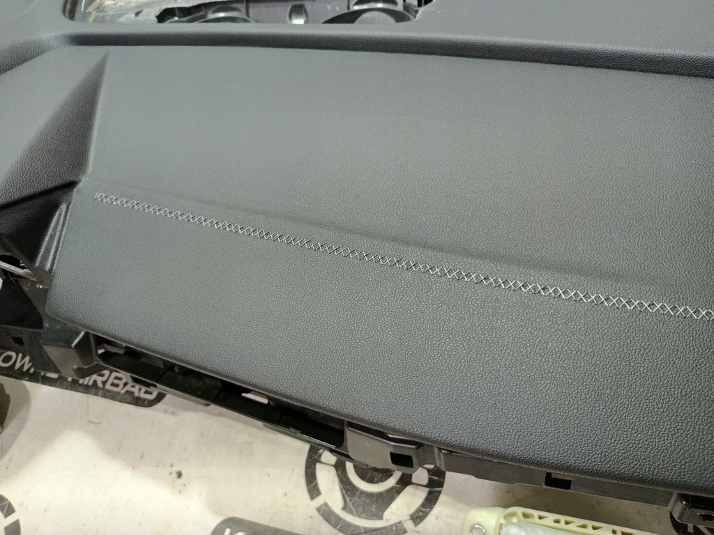 фото №5, Audi a3 8y сшитая приборная панель консоль подушка безопасности подушки безопасности ремни