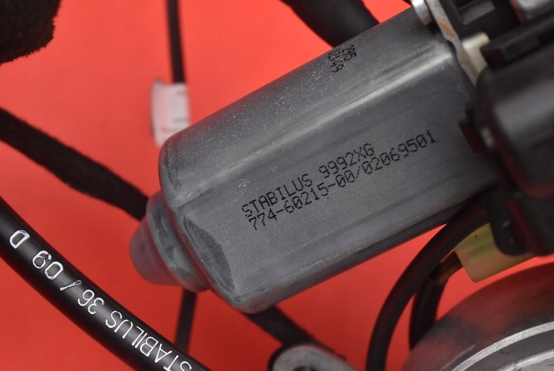 фото №9, Механізм підйому кришки багажника 9687913180 citroen c5 ii x7 iii kombi